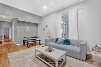 1205 W Oakdale Ave in Chicago, IL - Building Photo - Building Photo