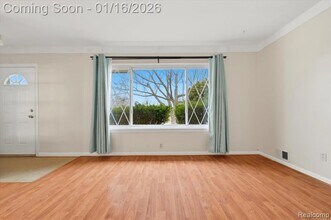 1198 E Hudson Ave in Madison Heights, MI - Building Photo - Building Photo