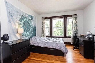 42 Sunset Rd, Unit #2 in Somerville, MA - Building Photo - Building Photo