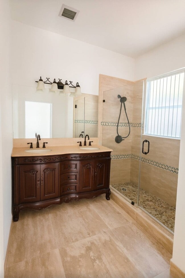 3716 NE 22nd Pl in Homestead, FL - Building Photo - Building Photo