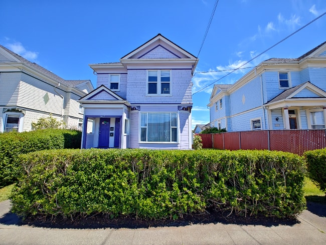 property at 1407 J St