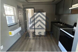 129 SE 52nd St in Oklahoma City, OK - Foto de edificio - Building Photo