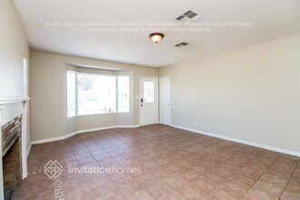 259 E Marilyn Ave in Mesa, AZ - Building Photo - Building Photo