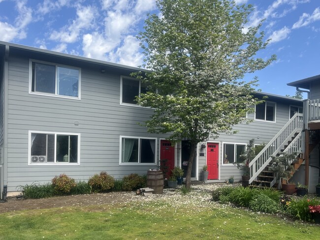 property at 7015 N Burlington Ave