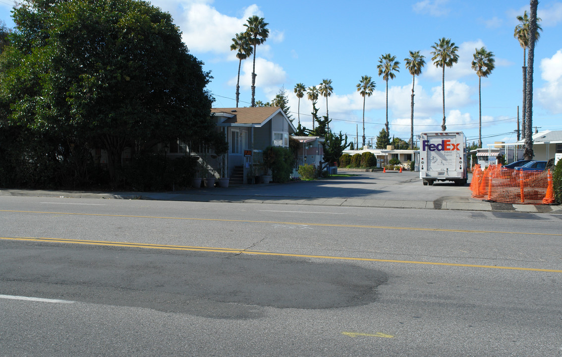 T.L. Mobile Home Park in Mountain View, CA - Building Photo