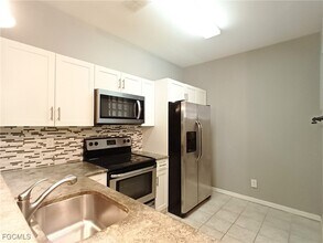 4281 Bellasol Cir in Ft. Myers, FL - Building Photo - Building Photo