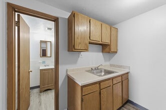 Las Palmas in Cleveland, OH - Building Photo - Building Photo