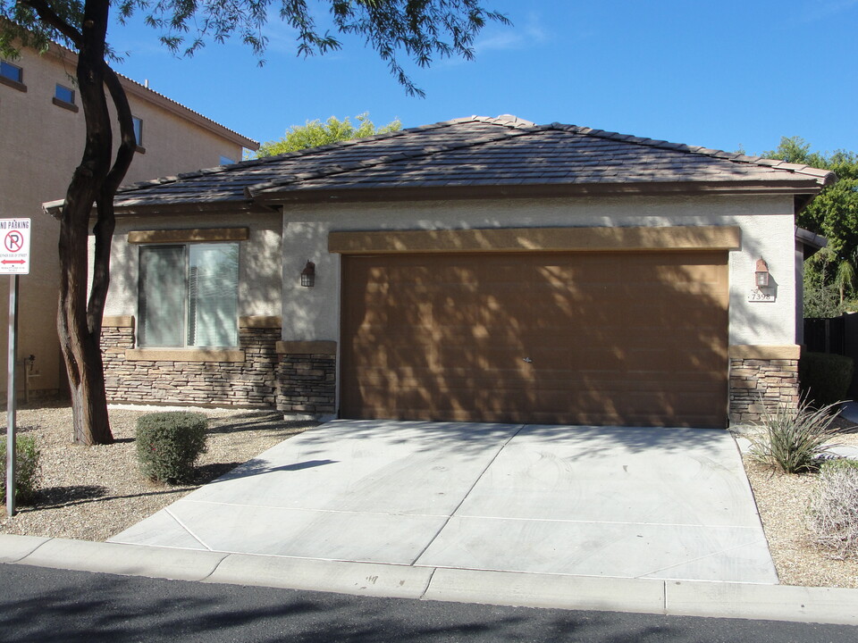 7398 W Fargo Dr in Peoria, AZ - Building Photo
