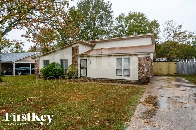 6030 Elk Grove Rd in Memphis, TN - Foto de edificio - Building Photo