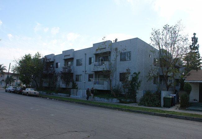 5007 Marathon St in Los Angeles, CA - Foto de edificio - Building Photo