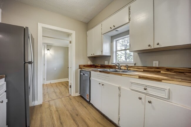 1420 Dallas St in Fort Smith, AR - Building Photo - Building Photo