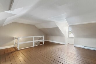 392 E Maple St in York, PA - Building Photo - Building Photo