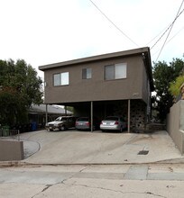 2143 Princeton Ave in Los Angeles, CA - Foto de edificio - Building Photo