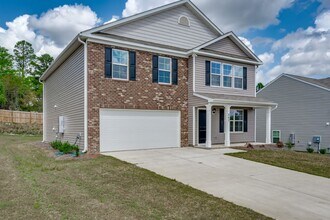 242 Carrington Dr in Lugoff, SC - Building Photo - Building Photo