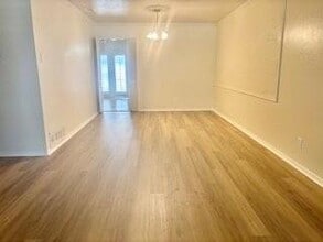 7477 Walling Ln in Dallas, TX - Building Photo - Building Photo