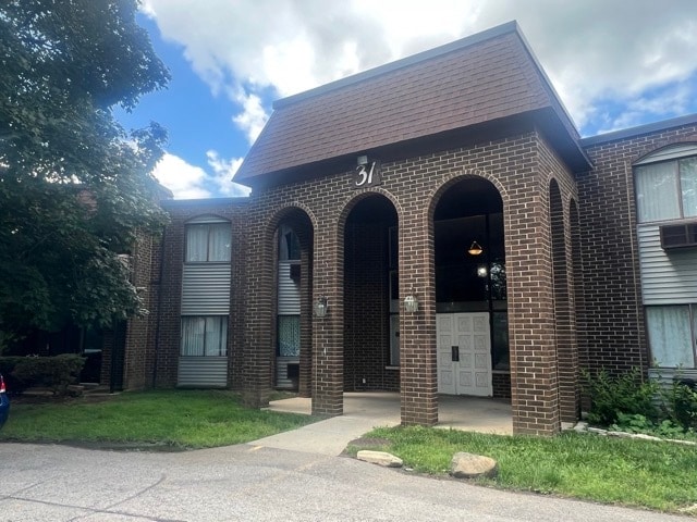 property at 31 Washington Blvd