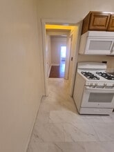 46 Kelly Pky, Unit 205 in Bayonne, NJ - Building Photo - Building Photo