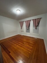 143 Christina St S in Sarnia, ON - Building Photo - Building Photo