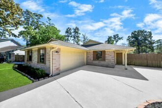 2102 Rolling Glen Dr in Spring, TX - Building Photo - Building Photo
