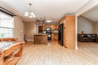 1779 W 14th St in Junction City, KS - Building Photo - Building Photo