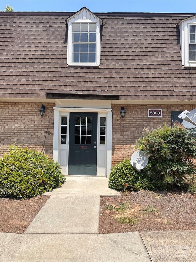 property at 5808 Hunting Ridge Ln