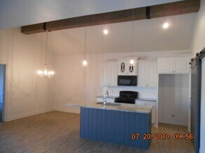 2020 102nd St in Lubbock, TX - Building Photo - Building Photo