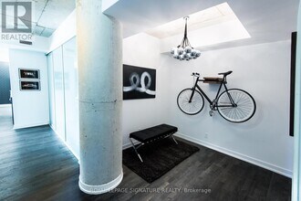 560 King St W in Toronto, ON - Building Photo - Building Photo