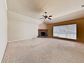 1817 E Montgomery St in Broken Arrow, OK - Building Photo - Building Photo