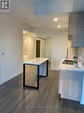 39 Roehampton Ave in Toronto, ON - Building Photo - Building Photo