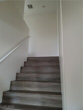 1089 Sweeping Vine Ave in Las Vegas, NV - Building Photo - Building Photo