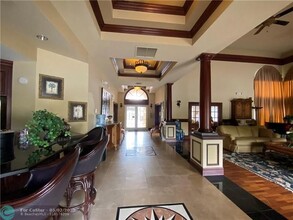 4025 W McNab Rd in Pompano Beach, FL - Building Photo - Building Photo