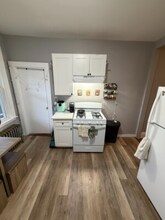 121 Hillside St, Unit 3 in Boston, MA - Foto de edificio - Building Photo