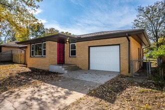809 N Ross Ave in Dewey, OK - Building Photo - Building Photo