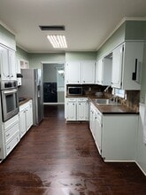 1030 Manor Pl in Shreveport, LA - Building Photo - Building Photo