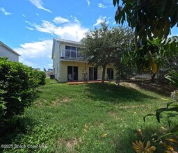 181 St Lucie Ln in Cocoa Beach, FL - Building Photo - Building Photo