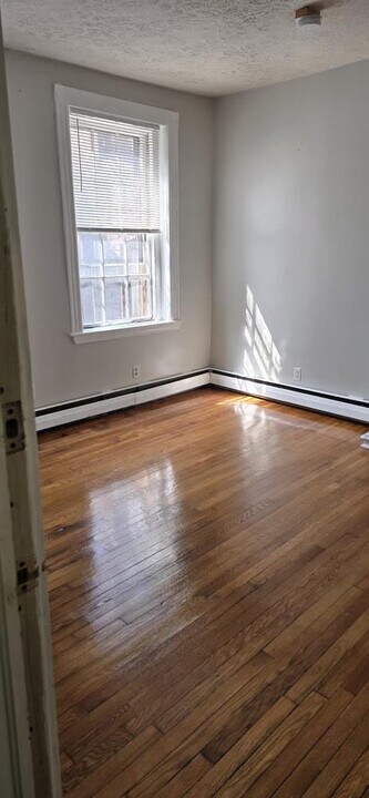 37 Anderson St, Unit 3-2 in Boston, MA - Building Photo