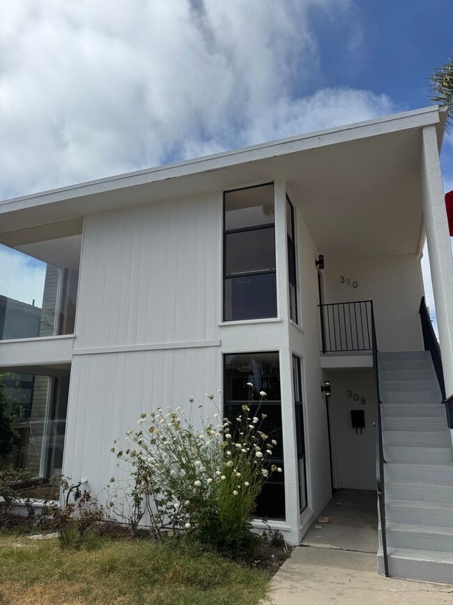 property at 308 Palomar Ave