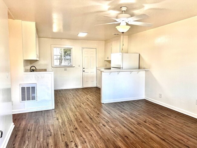 4160 Oro Ln in Diamond Springs, CA - Building Photo - Building Photo