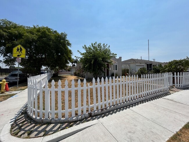 property at 11136 Redfern Ave