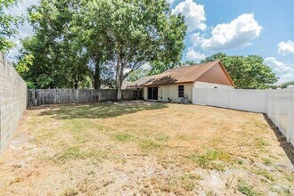 3302 Laurel Dale Dr in Tampa, FL - Building Photo - Building Photo