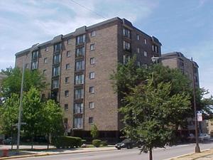2300 N Harlem Ave in Elmwood Park, IL - Building Photo
