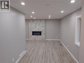 8 Noel Crescent in Kitchener, ON - Building Photo - Building Photo