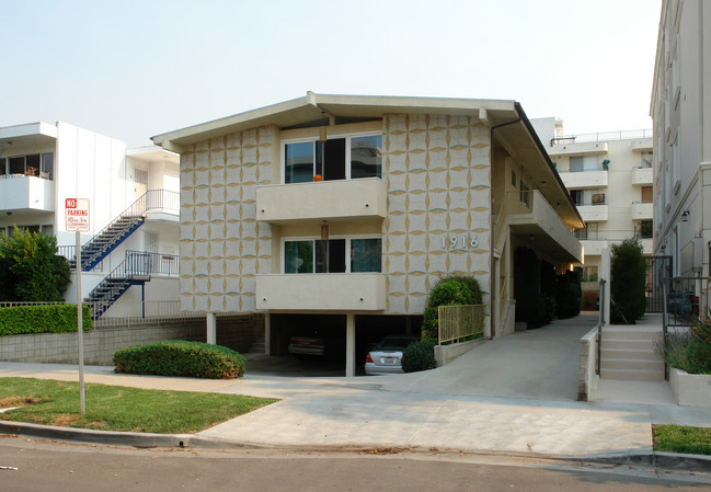 1916 Malcolm Ave in Los Angeles, CA - Building Photo - Building Photo