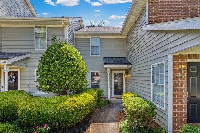 property at 2920 Iron Gate Ln