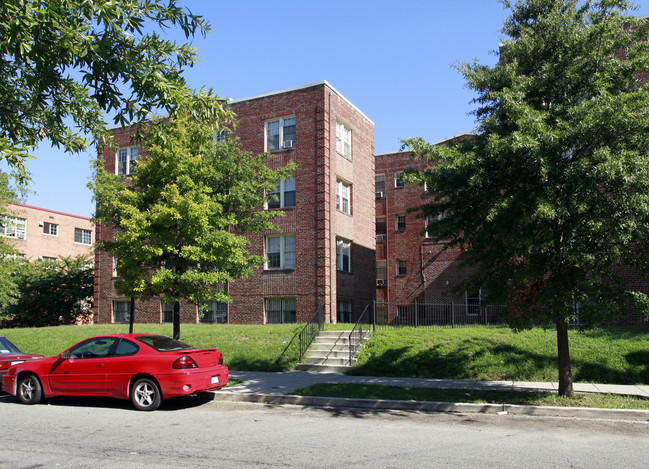 1355 Peabody St NW in Washington, DC - Building Photo - Building Photo