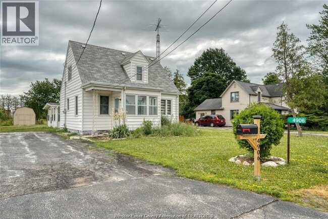 property at 4906 Howard Ave