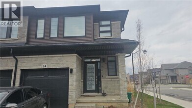 461 Blackburn Dr in Brantford, ON - Building Photo - Building Photo