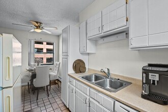 Flats at Fitz in Aurora, CO - Building Photo - Building Photo