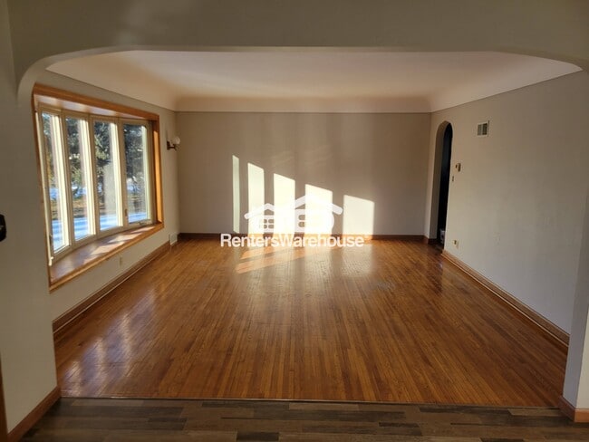 401 2nd Ave SW in New Prague, MN - Foto de edificio - Building Photo