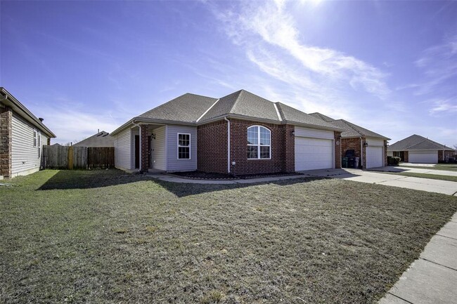 property at 5924 SE 66th St